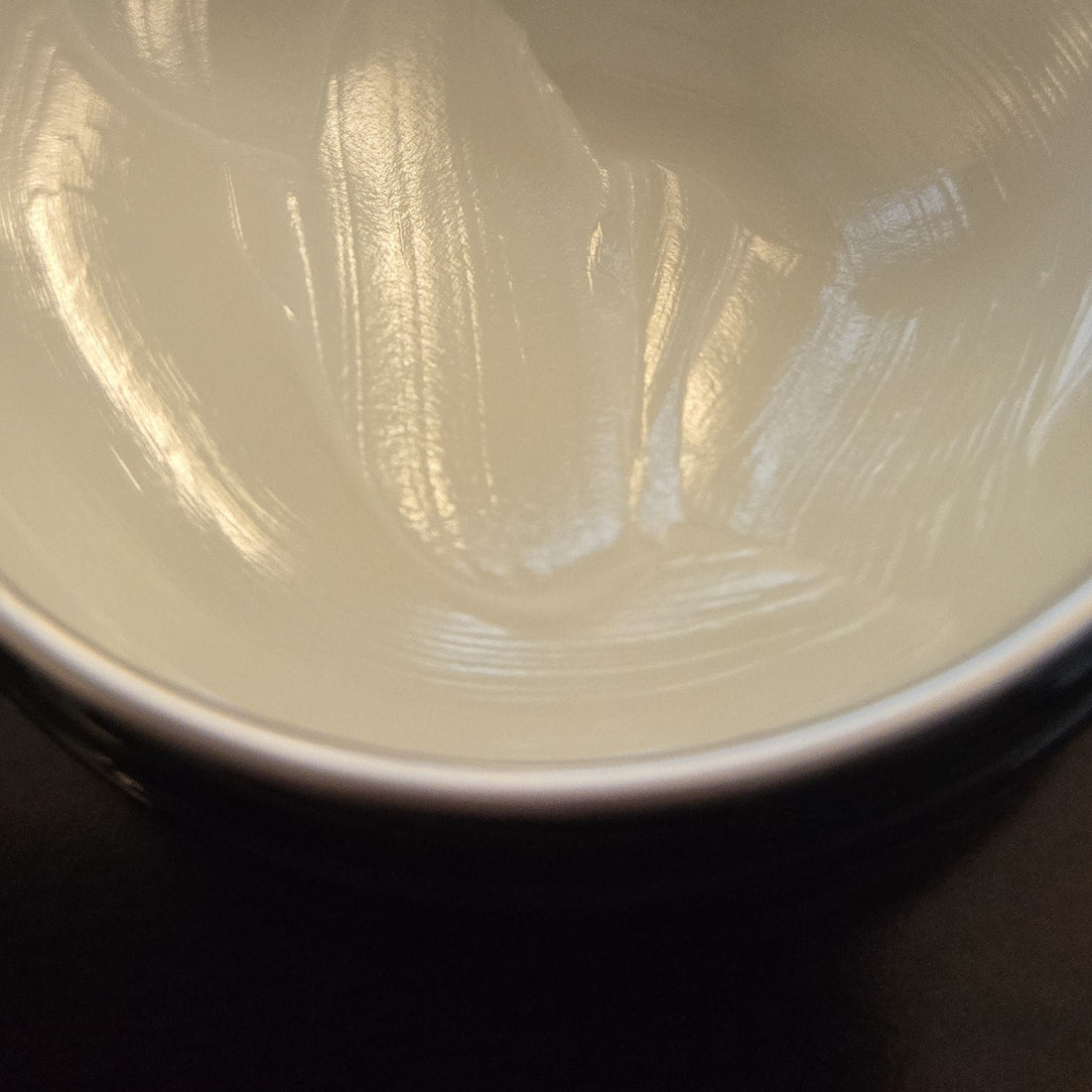 Tallow Balm vs. Petroleum Jelly: A Practical Comparison for Dry, Outdoor-Exposed Skin