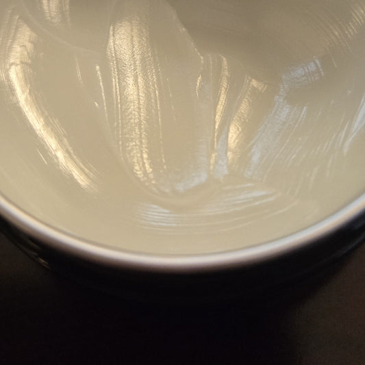Tallow Balm vs. Petroleum Jelly: A Practical Comparison for Dry, Outdoor-Exposed Skin